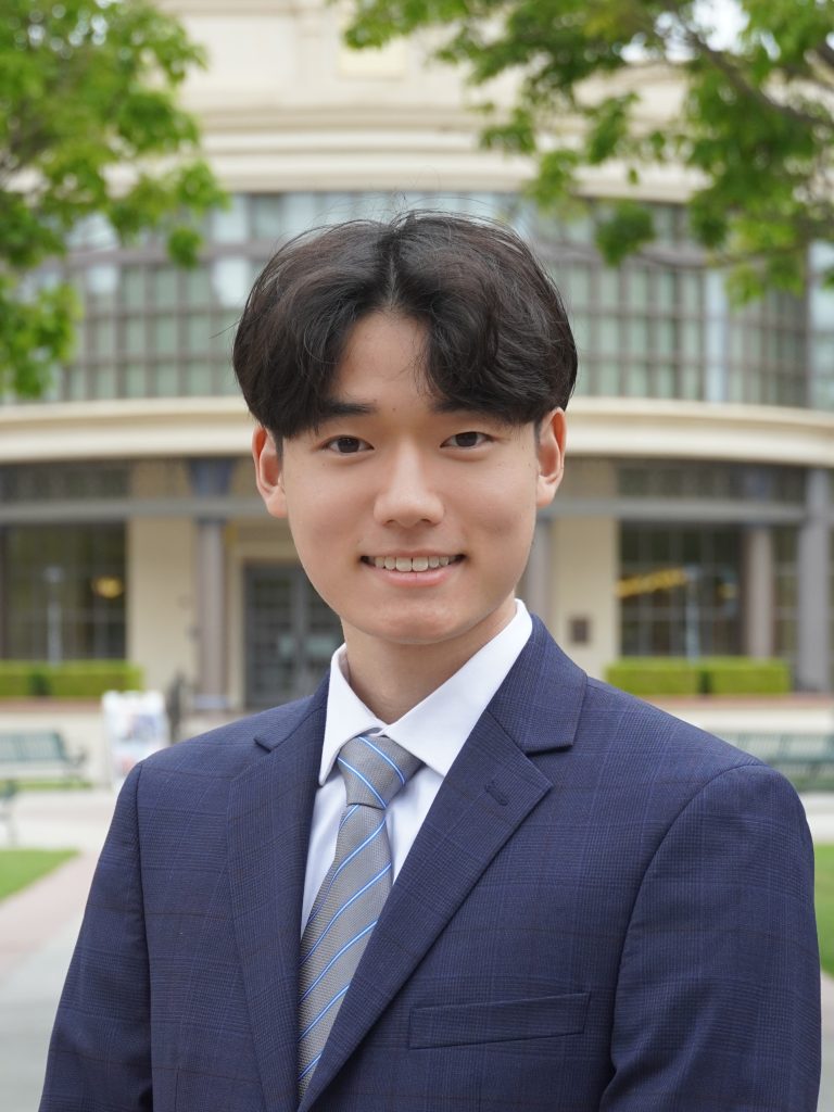 Son, Daniel Pre-Program Headshot