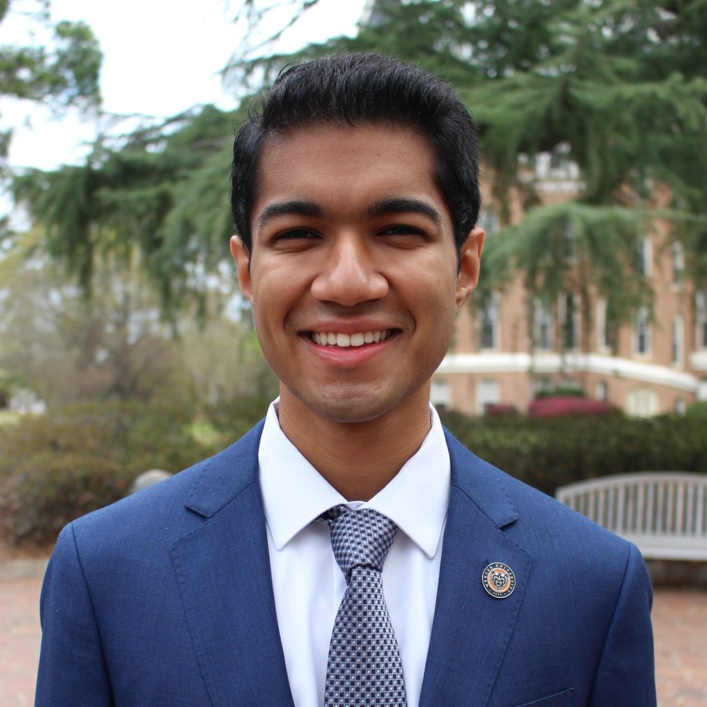Monteiro, Isaac Pre-Program Headshot